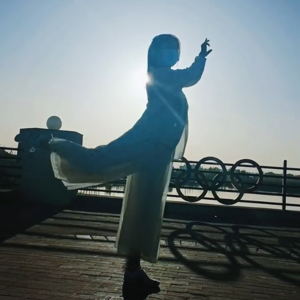 绫罗飘起遮住日落西，奏一回断肠的古曲#清明上河图舞蹈#古典舞身韵